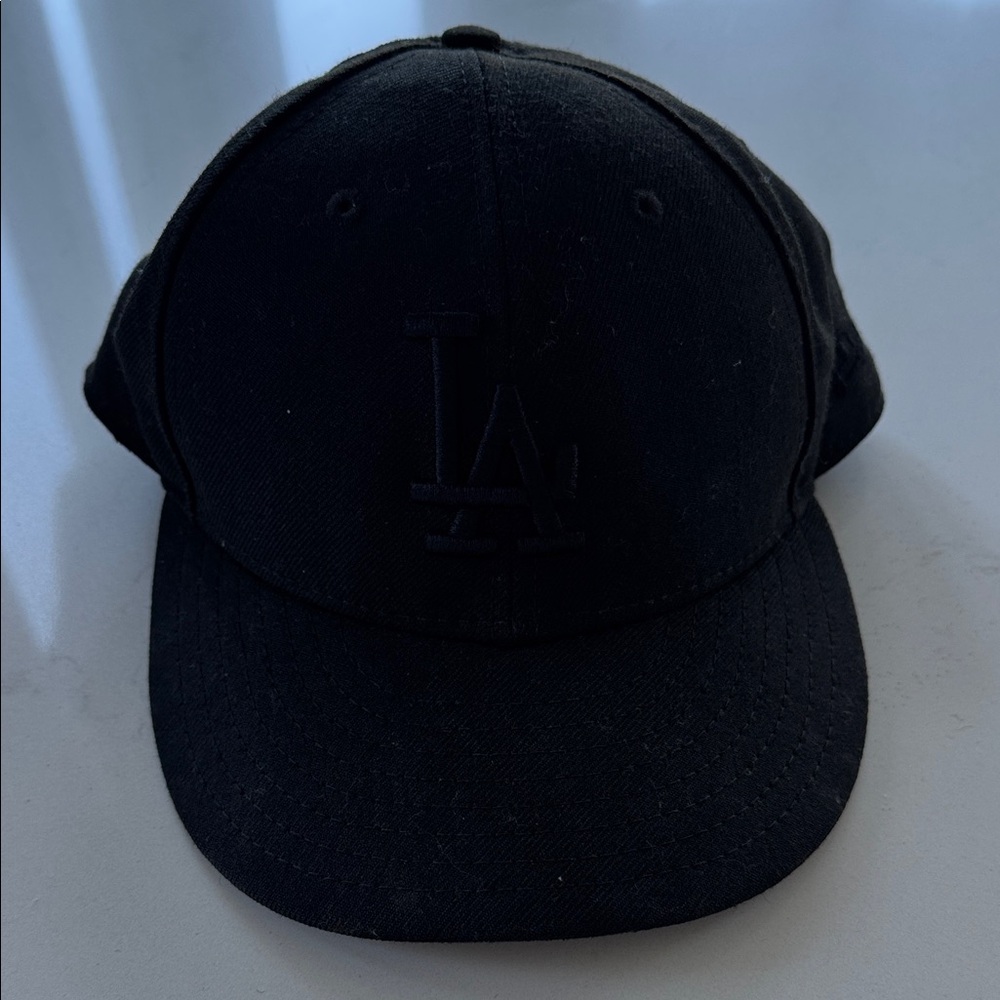 New Era Black LA 59FIFTY Cap 🧢 - Picture 2 of 5